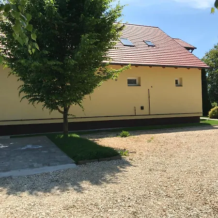 Venusz Ueduelocentrum Tiszacsege Exterior photo