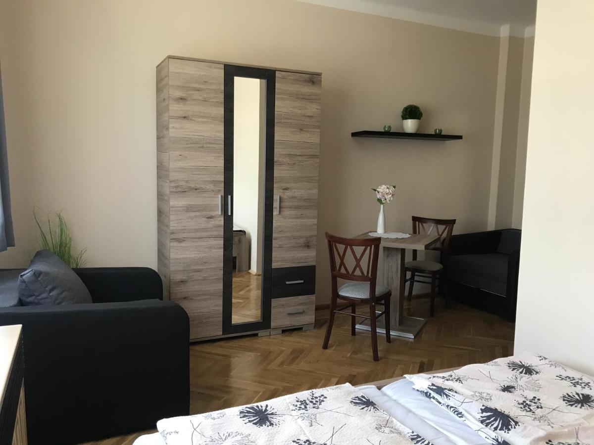 Venusz Ueduelocentrum * Tiszacsege