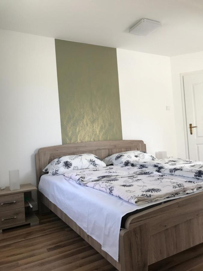 Venusz Ueduelocentrum Apartment Tiszacsege