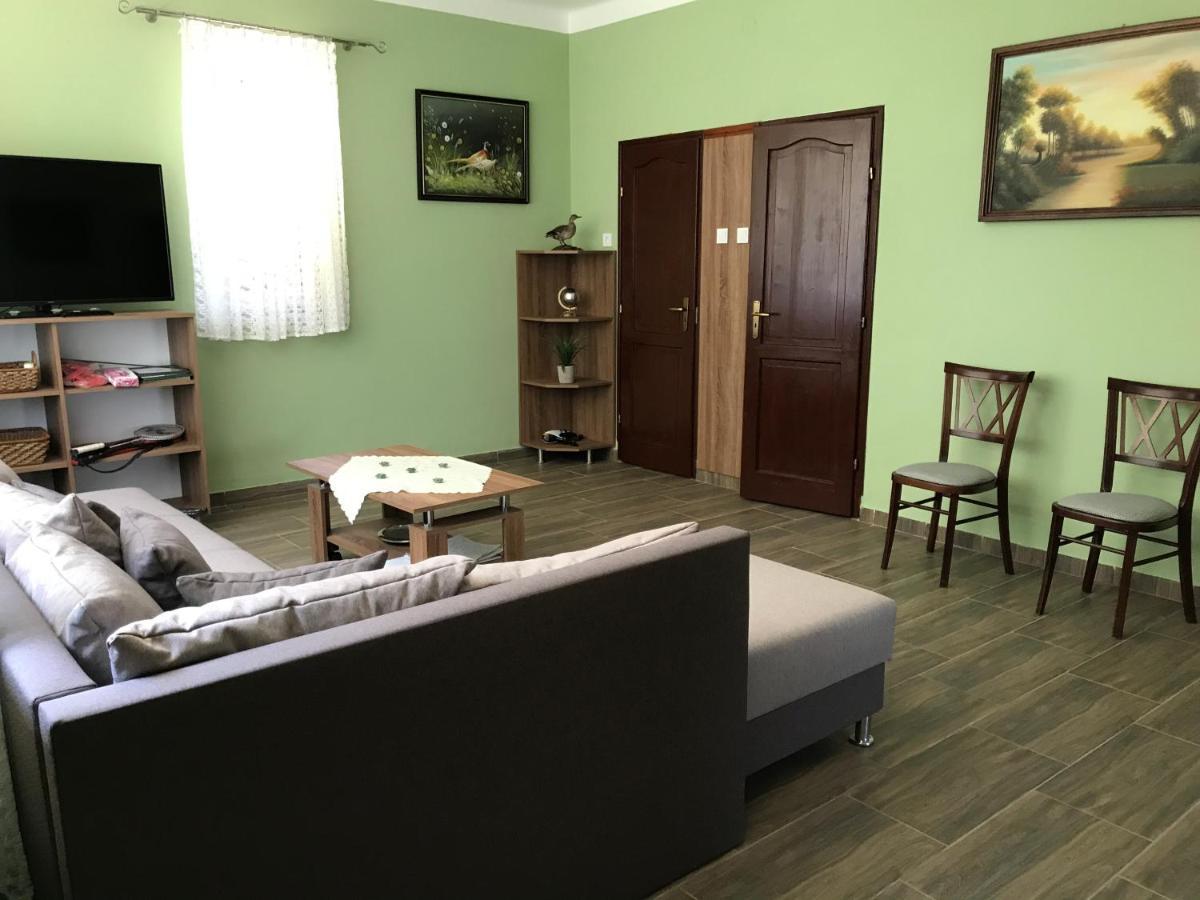 Venusz Ueduelocentrum *
